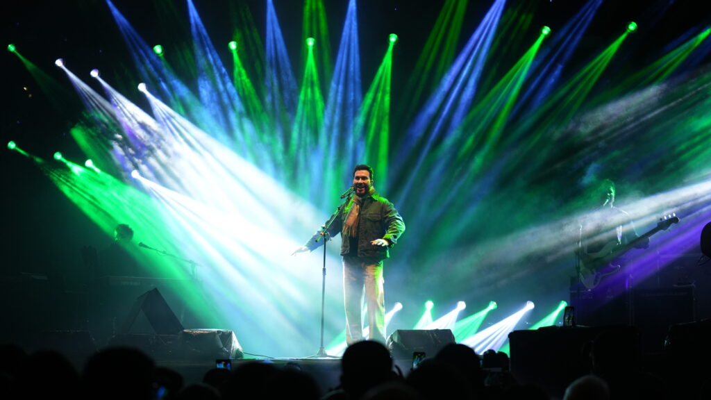 Padre Fábio de Melo faz show emocionante e abre a programação do palco principal da 52ª Festa das Rosas e Flores de Barbacena