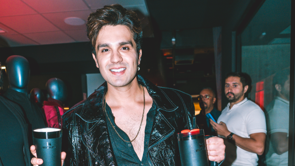 Luan Santana Celebra 15 Anos De “Meteoro” Com Lançamento De Copos Personalizados Em Collab Com A Stanley
