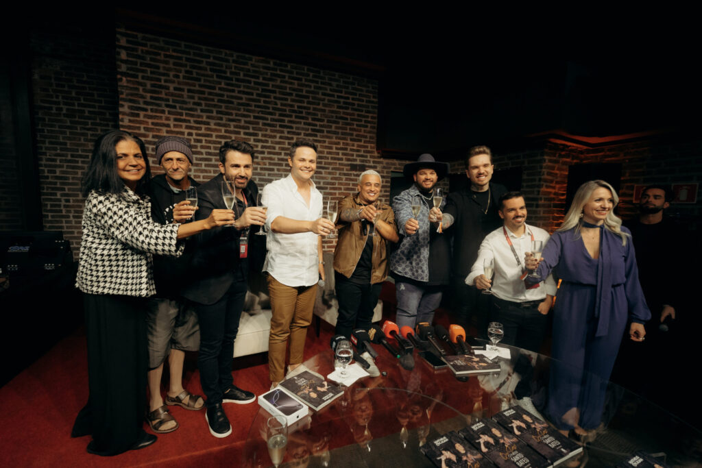 Matheus e Kauan celebraram 15 anos de carreira com evento emocionante, lançamento de álbum e autobiografia