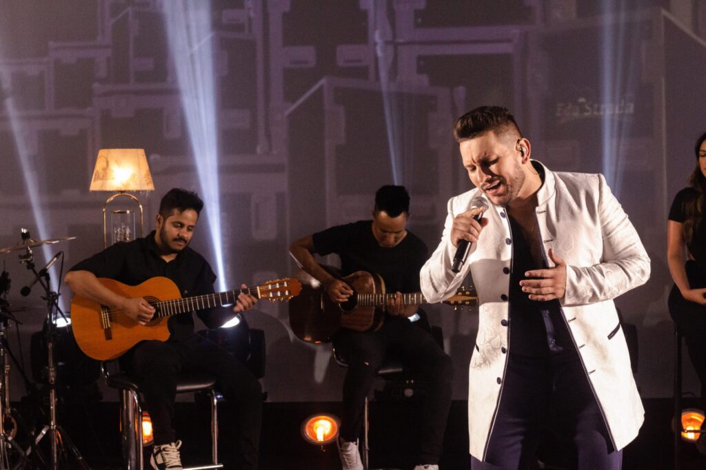 Edu Strada lança videoclipe de “Trevo de Itumbiara”