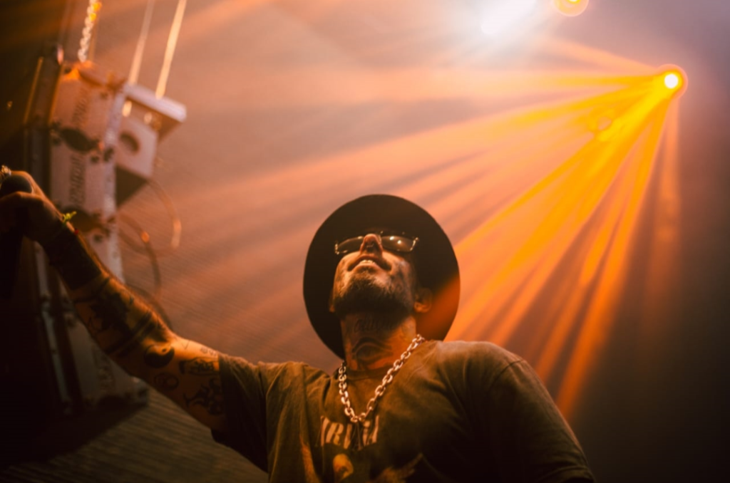 Tico Santta Cruz e os Spoilers agitam o Madalena hoje