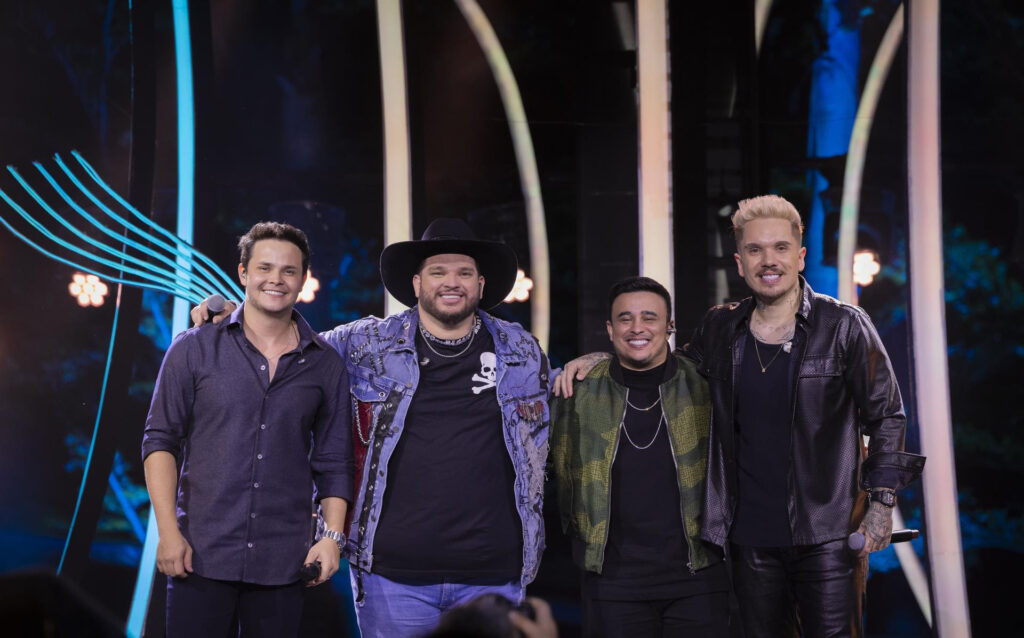 Matheus e Kauan lançam terceiro volume de “Envolvente” com participação de Felipe e Rodrigo