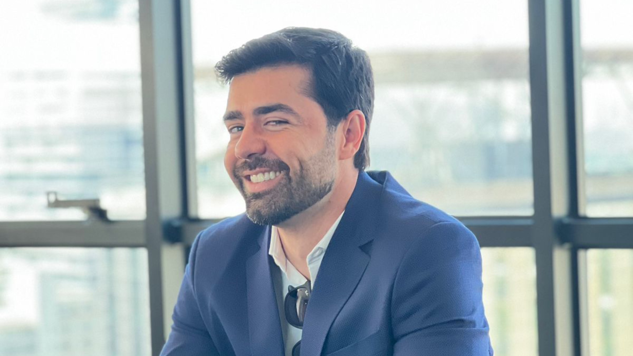 Descubra Experiência em Chalés de luxo imerso a natureza é a proposta de Victor Alfenas: Uma Jornada de Sucesso e Inovação!