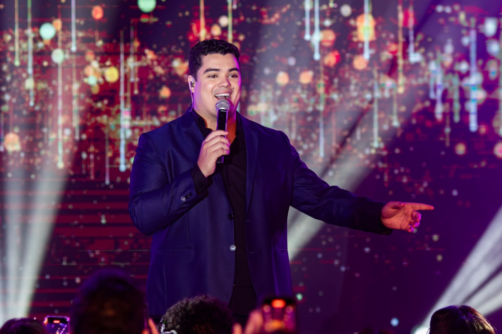 Conheça Conrado, o Tenor Sertanejo que transforma clássicos com originalidade