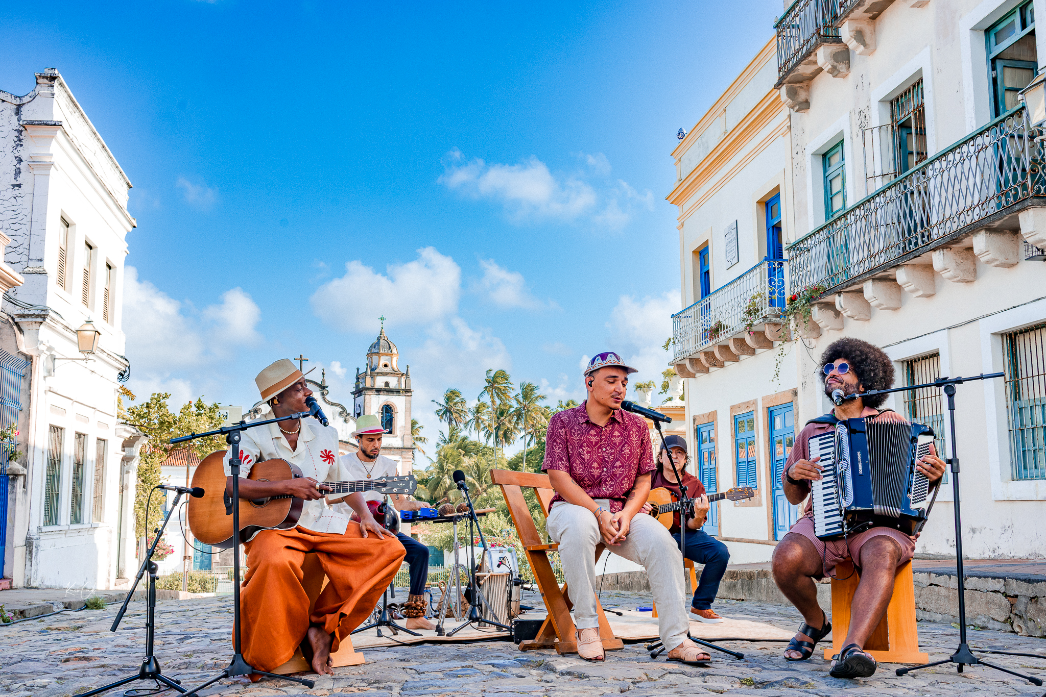 Dominguinho desembarca em BH com João Gomes, Mestrinho e Jota.pê convidando os blocos Pisa na Fulô e Chama o Síndico