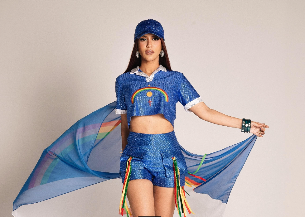 Priscila Senna é participação surpresa do Ensaios da Anitta em Recife neste sábado