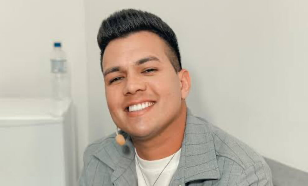 Vitor Fernandes lança primeiro volume do DVD “Em Todos os Bares” 