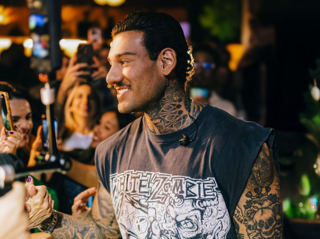 Lucas Lucco aposta no piseiro em projeto de regravações de seus grandes sucessos