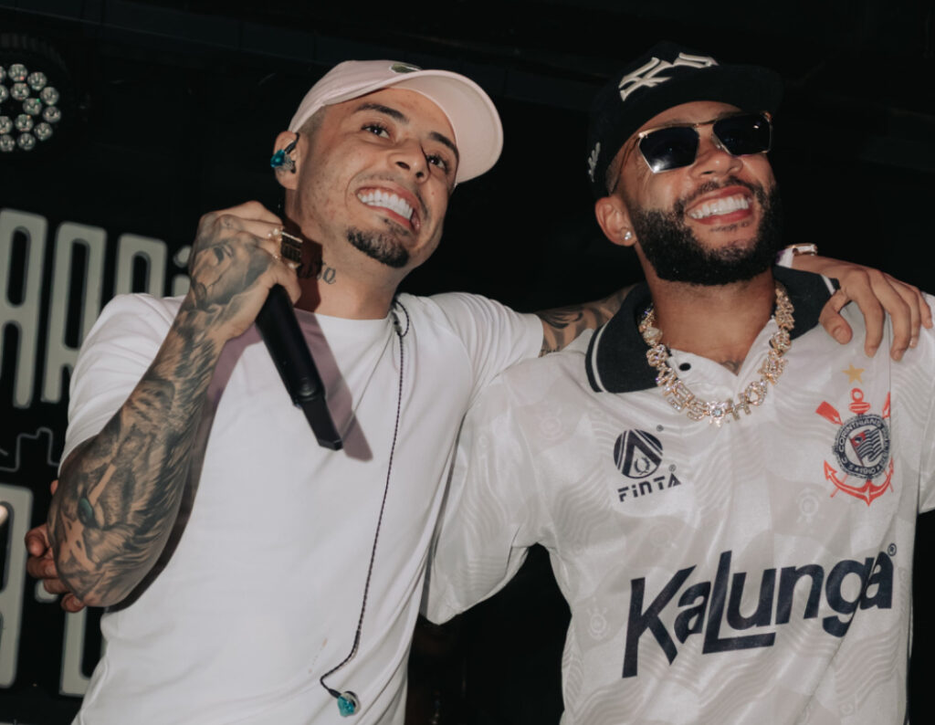 MC Tuto anima aniversário de 32 anos de Memphis Depay e leva o funk para a celebração do craque do Corinthians