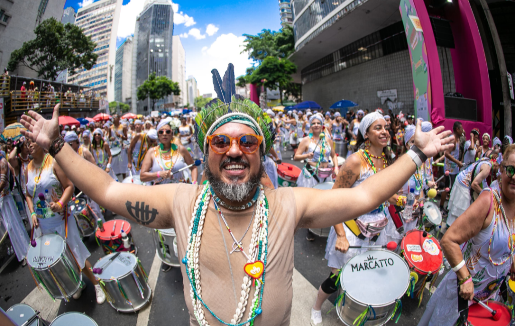 Baianas Ozadas anuncia o tema “Da Bahia a Minas – Encontro Marcado” para o cortejo de 2026