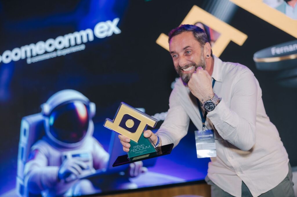 O engenheiro que ensinou o interior do Brasil a vender online e agora colocou tudo isso em um livro