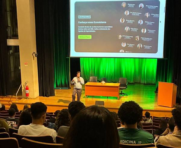 MedOracle aposta em curadoria clínica para disputar espaço na nova fase da IA médica no Brasil