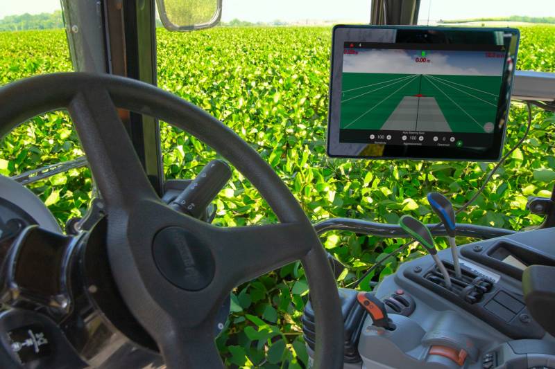 Tecnologia que abre caminhos: a presença feminina no agro ganha força com automação e inteligência de dados<br>
