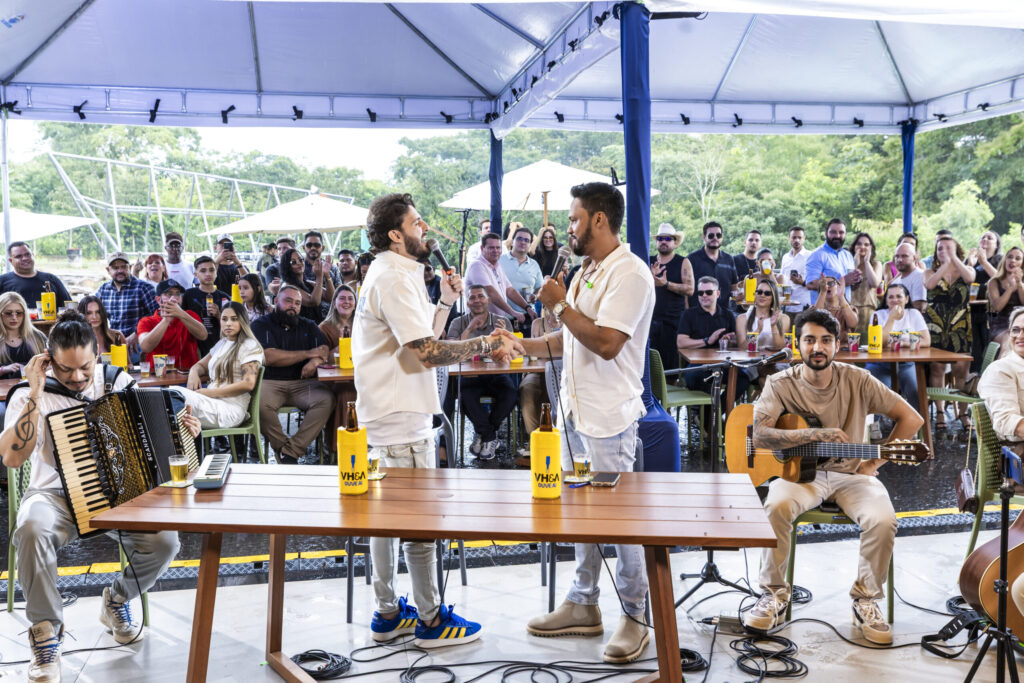 VH e Alexandre lançam EP 1 do “Ouve Aí” com participações de Hugo & Guilherme e Rafa & Junior