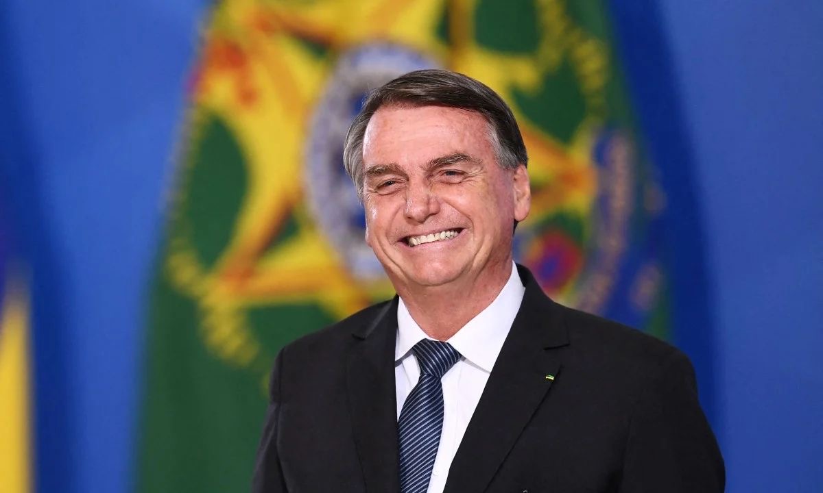 Creme Dental Bolsonaro é lançado e vira assunto nas redes