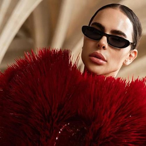 Juliana Herc prestigia a temporada de Alta-Costura em Paris vestida por Rahul Mishra