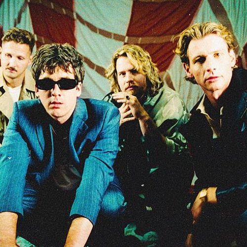 Circa Waves anuncia segundo capítulo de álbum “Death & Love”, com novo single “Cherry Bomb”