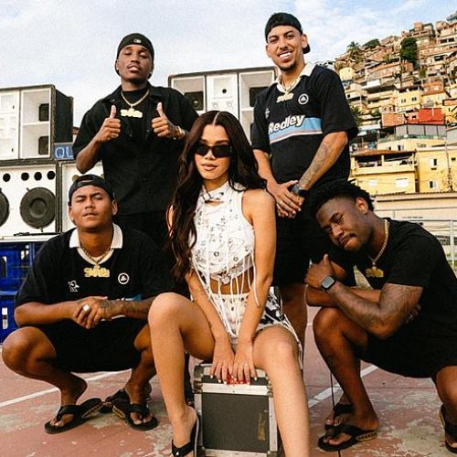 Os Quebradeiras se unem ao fenômeno do pop-funk Tília na faixa “Fica de Quatro”