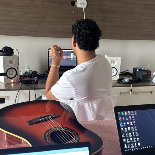 Slaasty fala sobre colaboração e diversidade no EP “Camp SLZ”