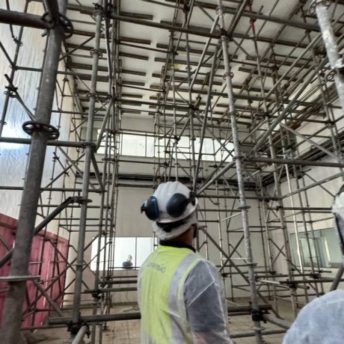 Engenharia estratégica em obras corporativas e industriais: a base técnica que sustenta a expansão de ativos críticos no Brasil