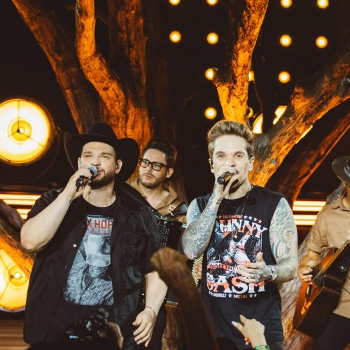“Velhos Hábitos”: com mais duas canções inéditas, Felipe & Rodrigo encerram álbum milionário