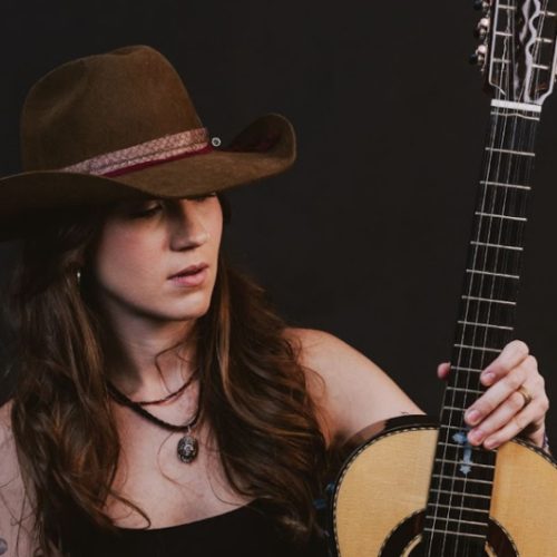 Em semana de Grammy Latino, Bruna Viola relembra a conquista que marcou sua trajetória