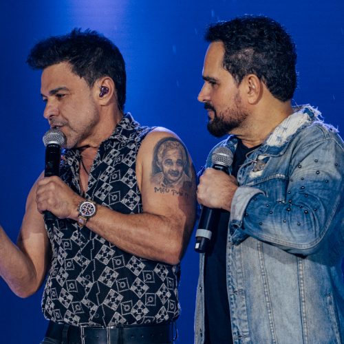 Mesmo sob chuvas fortes, Zezé Di Camargo e Luciano reúnem mais de 80 mil pessoas em apresentação memorável no Verão Maior Paraná