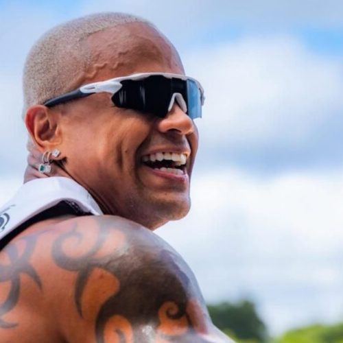 Léo Santana reúne mais de 1,1 milhão de foliões com o bloco “Vem com o Gigante” no Carnaval de Rua de São Paulo