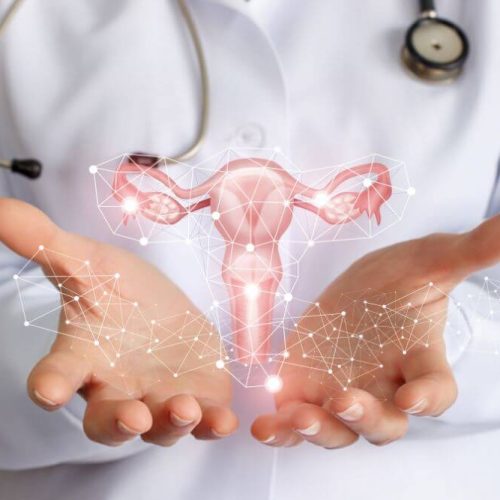 Cardiologista explica como a reposição hormonal pode causar danos para saúde feminina