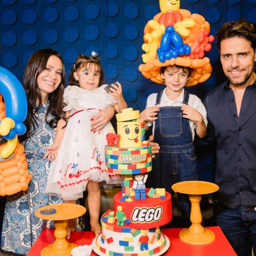 Thiago Arancam e Aline Frare celebram os sete anos do filho Francisco