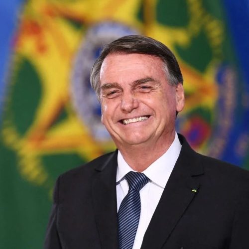 Creme Dental Bolsonaro é lançado e vira assunto nas redes