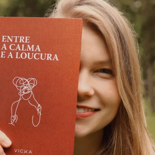 Vicka lança eBook e audiobook de Entre a Calma e a Loucura e amplia universo criado a partir de seu álbum autoral 