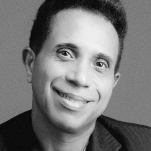 Escritor mineiro lança livro de ensaios na Bienal Bahia 2026